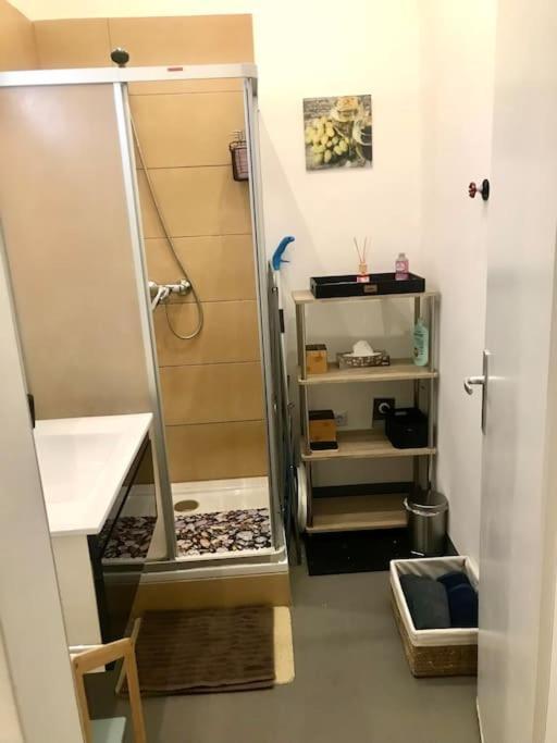 Klimatisierte Sehr Zentrale Wohnung-Loftstyle- Відень Екстер'єр фото